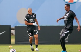 Mandaca e Jô durante treino do Corinthians no CT Dr. Joaquim Grava