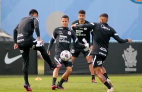 Matheus Arajo durante treino do Corinthians no CT Dr. Joaquim Grava