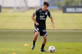 Roni durante treino do Corinthians no CT Dr. Joaquim Grava