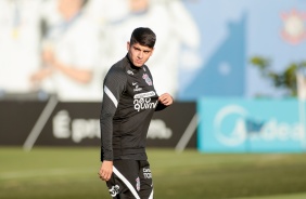 ngelo Araos durante treino do Corinthians no CT Dr. Joaquim Grava