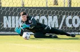 Cssio durante treino do Corinthians no CT Dr. Joaquim Grava