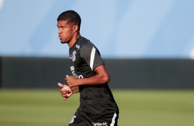 Lo Natel durante treino do Corinthians no CT Dr. Joaquim Grava