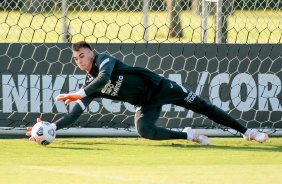 Matheus Donelli durante treino do Corinthians no CT Dr. Joaquim Grava