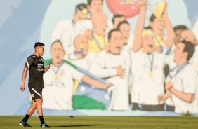 Roni durante treino do Corinthians no CT Dr. Joaquim Grava