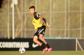 Gabriel Pereira durante ltimo treino do Corinthians antes do jogo contra o Huancayo