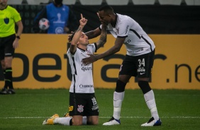 Gustavo Mosquito abriu o placar para o Corinthians contra o Huancayo, na Neo Química Arena