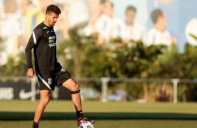 Lo Santos durante ltimo treino do Corinthians antes do jogo contra o Huancayo