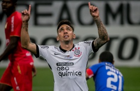 Mosquito marcou dois gols contra o Corinthians, pela Copa Sul-Americana, na Neo Qumica Arena