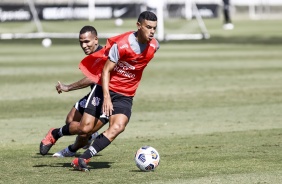 Otero e Anderson Chaves no treino integrado da equipe profissional e Sub-20 do Corinthians