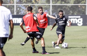 Ryan e Otero no treino da equipe profissional e Sub-20 do Corinthians, no CT Dr. Joaquim Grava