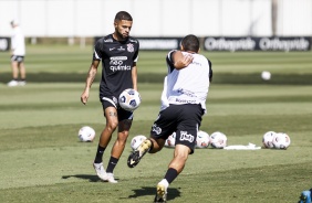 Vitinho no treino integrado da equipe profissional e Sub-20 do Corinthians, no CT Dr. Joaquim Grava