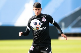 ngelo Araos durante treino do Corinthians no CT Dr. Joaquim Grava