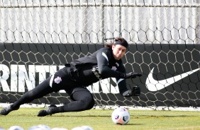 Cssio durante treino do Corinthians no CT Dr. Joaquim Grava