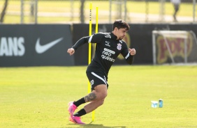 Fagner durante treino do Corinthians no CT Dr. Joaquim Grava