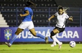 Gabi Nunes durante partida entre Corinthians e Real Brasília, pelo Brasileirão Feminino