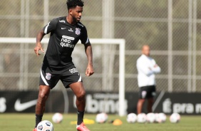 Gil durante treino do Corinthians no CT Dr. Joaquim Grava