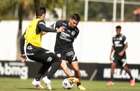 Gustavo Silva durante treino do Corinthians no CT Dr. Joaquim Grava
