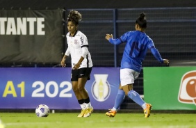 Ingryd durante partida entre Corinthians e Real Braslia, pelo Brasileiro Feminino