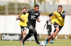 Lo Natel durante treino do Corinthians no CT Dr. Joaquim Grava