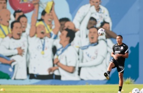 Mandaca durante treino do Corinthians no CT Dr. Joaquim Grava