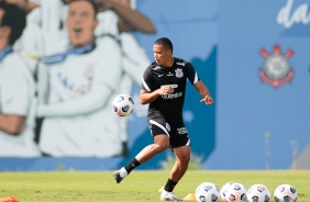 Mandaca durante treino do Corinthians no CT Dr. Joaquim Grava