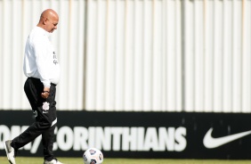 Mauro durante treino do Corinthians no CT Dr. Joaquim Grava