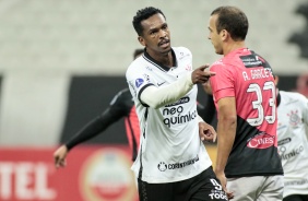Atacante J durante partida entre Corinthians e River Plate-PAR, pela ltima rodada da Sul-Americana