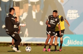 Donelli e Varanda no primeiro treino do Corinthians sob comando do Sylvinho