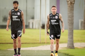 Camacho e Gustavo Silva durante último treino do Corinthians antes da estreia pelo Brasileiro 2021
