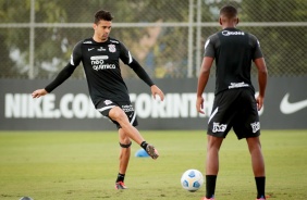Léo Santos durante último treino do Corinthians antes da estreia pelo Brasileiro 2021