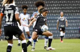Gabi Nunes durante a partida entre Corinthians e Bahia, pelo Brasileirão Feminino