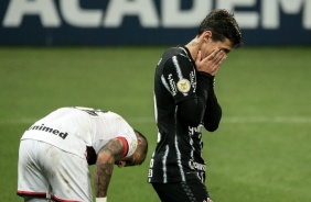 Mateus Vital perdeu pênalti no jogo estreia do Corinthians no Brasileirão, contra o Atlético-GO