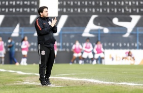 Treinador Arthur Elias durante a partida entre Corinthians e Bahia, pelo Brasileiro Feminino