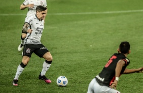 Fagner durante jogo entre Corinthians e Atltico-GO, pela terceira fase da Copa do Brasil