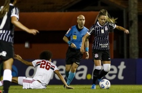 Andressinha durante jogo contra o So Paulo, pelo Brasileiro Feminino, em Cotia