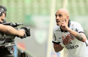 Fbio Santos comemorando seu gol na partida entre Corinthians e Amrica-MG, pelo Brasileiro