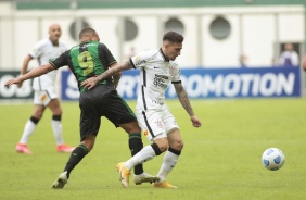 Gustavo Silva durante a partida entre Corinthians e Amrica-MG, pelo Brasileiro