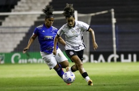 Ingryd durante duelo entre Corinthians e Cruzeiro, pelo Brasileiro Feminino