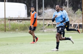 Lucas Pires durante treino do elenco de Aspirantes do Corinthians