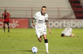 Luan durante jogo entre Corinthians e Atltico-GO, pela Copa do Brasil