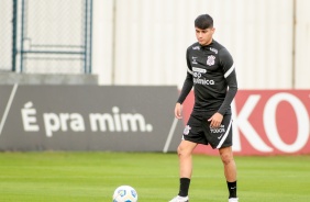 ngelo Araos durante treino do CT Dr. Joaquim Grava