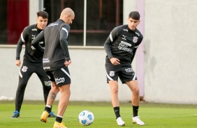 Roni, Fbio Santos e ngelo Araos durante treino do CT Dr. Joaquim Grava