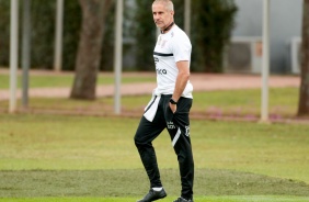 Sylvinho durante treino do CT Dr. Joaquim Grava