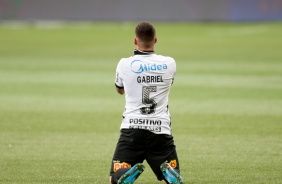 Gabriel comemorando seu gol no Drbi entre Corinthians e Palmeiras, pelo Brasileiro