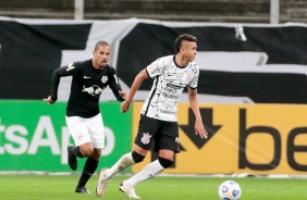 Cantillo  em ao no duelo entre Corinthians e Red Bull Bragantino, pelo Brasileiro