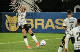 Fábio Santos durante jogo entre Corinthians e Red Bull Bragantino, pelo Brasileirão