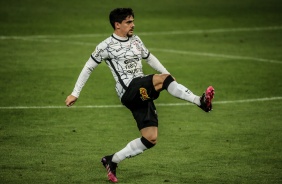 Fagner durante jogo entre Corinthians e Red Bull Bragantino, pelo Brasileirão