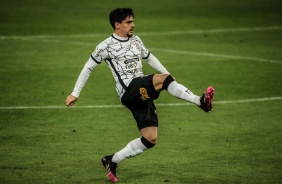 Fagner durante jogo entre Corinthians e Red Bull Bragantino, pelo Brasileiro