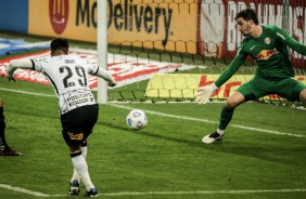 Roni marcou o gol do Corinthians contra o Red Bull Bragantino, pelo Brasileirão, na Neo Química Aren