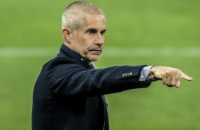 Sylvinho na partida entre Corinthians e Red Bull Bragantino, na Neo Química Arena